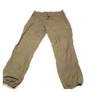 LuLu Lemon Studio II Pant NO LINER (Like New)